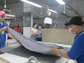 TP HCM cho F1 tiêm đủ vaccine đi làm