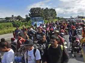 Mỹ bắt đầu trục xuất người di cư trái phép trở lại Mexico