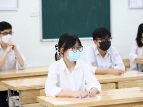 Lượng hồ sơ đăng ký xét tuyển vào lớp 10 tư thục ở Hà Nội năm 2022 tăng vọt