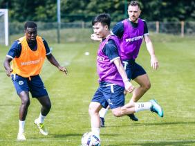 Quang Hải lần đầu khoe ảnh tập luyện ở Pau FC