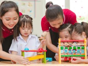 Hơn 100.000 giáo viên mầm non không có thu nhập đang chờ hỗ trợ