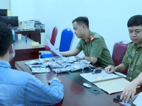 Bắt giữ đối tượng mua bán thiết bị công nghệ cao phục vụ gian lận thi cử