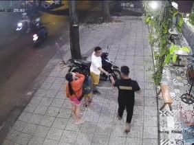 TP.HCM: Người nhặt ví chứa 200 triệu đồng đã đem trả lại sau thông báo truy tìm
