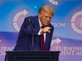 Hơn 200 chuyên gia y tế ra cảnh báo “nóng” về sức khỏe ông Trump