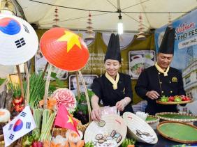 Phở Việt, bánh mì, chả giò chinh phục hàng ngàn thực khách tại Hàn Quốc