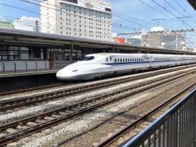 Đường sắt tốc độ cao Bắc - Nam: Phương án dưới 200km/h rẻ hơn 15 tỉ USD