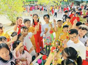 Hết nghỉ tết: Học sinh nào ngày mai đi học, ở đâu nghỉ tới tháng 3?