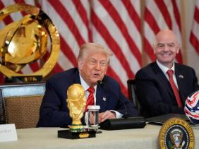 Tổng thống Mỹ Donald Trump nêu 3 vấn đề gây sốc World Cup 2026: FIFA rối bời