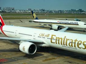 Chuyến bay từ Việt Nam đi Trung Đông lại hủy, khách thấp thỏm chờ