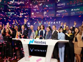 Forbes cập nhật tỉ phú Phạm Nhật Vượng giàu thứ 32 thế giới sau màn chào sân của VinFast