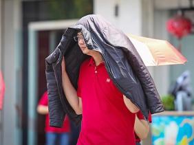 Tháng 5 cả nước nắng nóng nhiều hơn, có nơi đặc biệt gay gắt