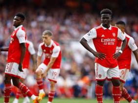 Arsenal 'đầu hàng' Man City trong cuộc đua vô địch Premier League