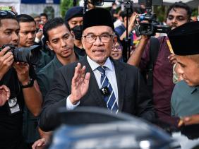 Ông Anwar Ibrahim là Thủ tướng Malaysia thứ 10