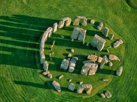 Quần thể Stonehenge là một loại lịch Mặt trời