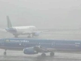 Máy bay phải chuyển hướng hạ cánh do sương mù