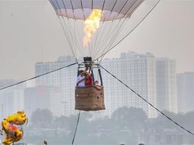 Hà Nội: Tạm dừng dịch vụ trải nghiệm bay trên khinh khí cầu