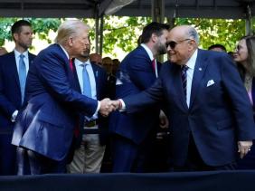 Ông Trump ân xá hàng loạt đồng minh vụ cáo buộc lật ngược kết quả bầu cử 2020