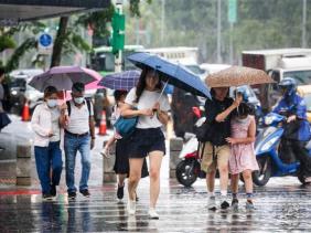 Đài Loan ứng phó với bão Haikui, nhiều chuyến bay bị hủy