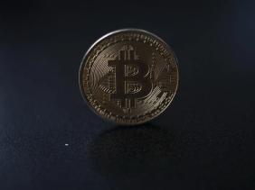 Đồng Bitcoin lập kỷ lục mới khi vượt mốc 93.000 US