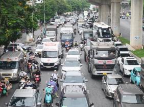 Điều chỉnh giờ học, giờ làm có thể triển khai ngay để giảm ùn tắc giao thông