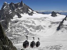 Pháp: Lở tuyết gần đỉnh Mont Blanc khiến nhiều người thiệt mạng