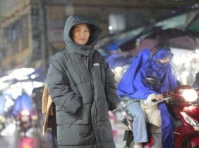Cơ quan khí tượng cho biết thêm, trong tháng 1.2025, không khí lạnh có xu hướng hoạt động mạnh, Hà Nội và các tỉnh miền Bắc khả năng xuất hiện nhiều ngày rét đậm, rét hại.