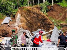 Lũ quét và lở đất khiến tại Indonesia gần 20 người thiệt mạng