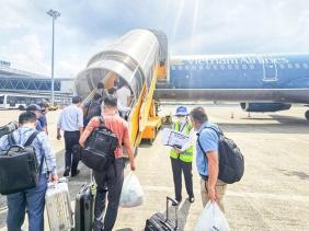 Nghỉ tết dài, vé tàu xe bất ngờ 'căng'