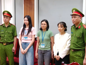 Một phiên live hoa hậu Thùy Tiên xuất hiện, thu về hơn 400 triệu đồng