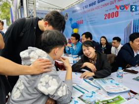 Xét tuyển học bạ bị "siết", giới hạn chứng chỉ ngoại ngữ: Thí sinh cần lưu ý gì?