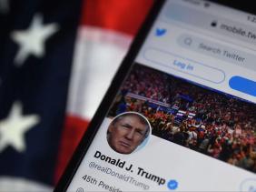 Tỷ phú Elon Musk mở lại Twitter của cựu Tổng thống Donald Trump