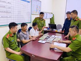 Mua 5 bánh heroin về bán kiếm lời thì bị bắt giữ