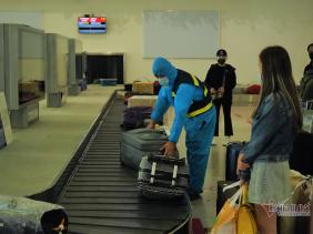 Người nhập cảnh sân bay Tân Sơn Nhất phải âm tính với SARS-CoV-2