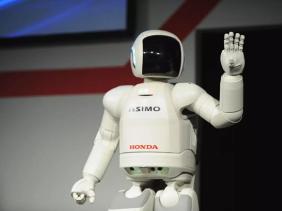 Robot Asimo chính thức 'nghỉ hưu' sau 20 năm liên tục cống hiến