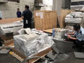 Khởi tố 11 người tiếp sức cho cựu công an ở TP HCM buôn lậu