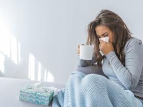 Vì sao có triệu chứng giống COVID-19 nhưng xét nghiệm vẫn âm tính?
