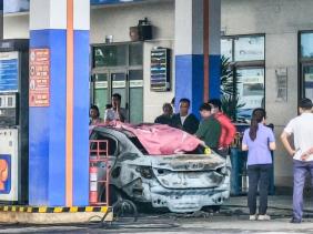 Vụ cháy ô tô, 2 người tử vong: Tài xế khai lý do không mở cửa cứu người mắc kẹt