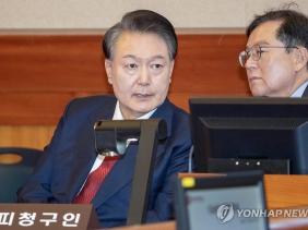 Tổng thống Yoon Suk Yeol xin lỗi người dân Hàn Quốc