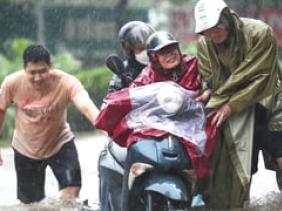 Dự báo thời tiết 10 ngày tới: Miền Bắc nắng nóng 2 ngày rồi lại chuyển mưa dông