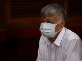 Xét xử bị cáo Nguyễn Công Khế và Nguyễn Quang Thông vì sai phạm quản lý tài sản Nhà nước