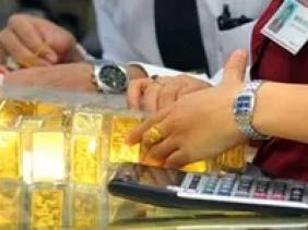 Giá vàng miếng SJC tiến sát 163 triệu đồng/lượng