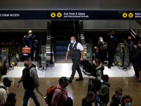 Mỹ yêu cầu xét nghiệm COVID-19 bắt buộc với du khách Trung Quốc