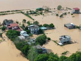 Áp thấp nhiệt đới có thể đi vào Biển Đông, Đông Nam Á lũ lụt nghiêm trọng