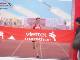 Nguyễn Thị Oanh phá sâu kỷ lục quốc gia tại Giải Viettel Marathon Việt Nam 2024