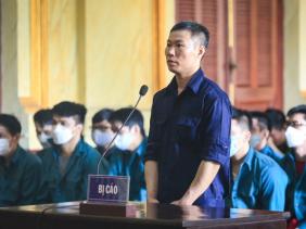 Cựu cán bộ công an lãnh 13 năm tù vì buôn lậu