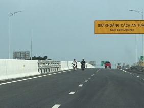 TP.HCM: Xử lý tình trạng xe lưu thông trên cao tốc Biên Hòa - Vũng Tàu đang thi công