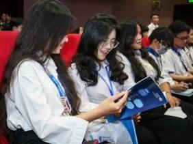 Lễ 30.4 và 1.5, sinh viên được nghỉ học bao nhiêu ngày?