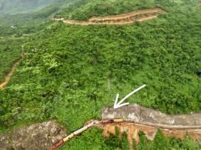 Gấp rút xử lý nguy cơ đá rơi đe dọa đường sắt qua đèo Hải Vân