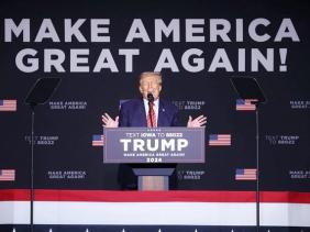 Ông Trump than phiền chi phí pháp lý quá tốn kém