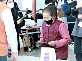 Dân số ghi nhận xu hướng giảm, Hàn Quốc chạm ngưỡng 'xã hội siêu già'